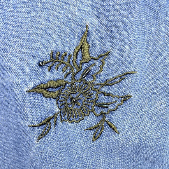 Vintage MESA Floral Embroidered Denim Button  Down Woman Large - Picture 6 of 9